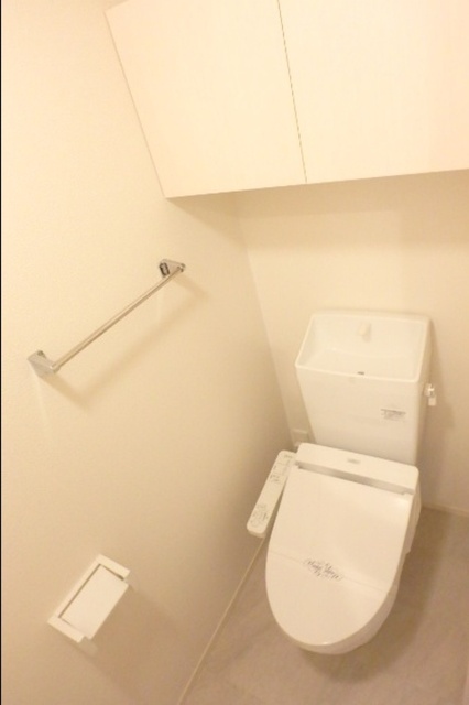 トイレ　温水洗浄暖房便座