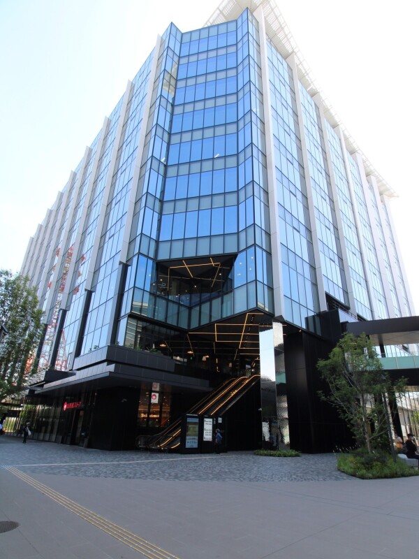 ショッピングセンター　アミュウィー（ショッピングセンター）まで576m