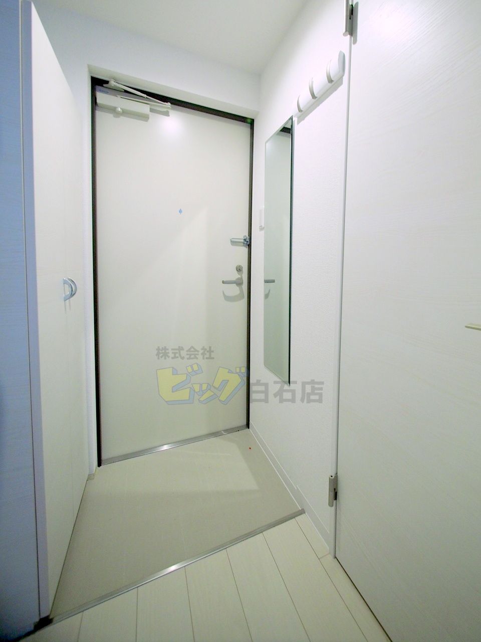 玄関　広々とした玄関です♪