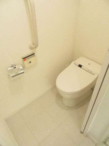 トイレ　清潔感のあるトイレです