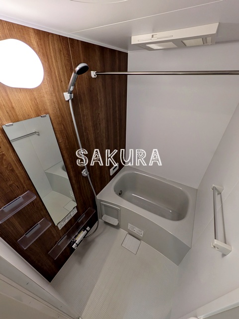 バス・シャワールーム　雨の日でも安心の浴室乾燥機付きです♪