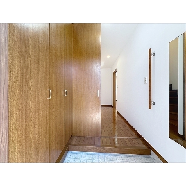 玄関　収納が充実した玄関です