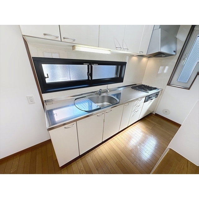 キッチン　作業・収納スペースの広いキッチン