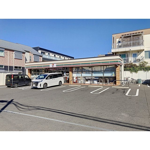 コンビニ　セブンイレブン　大和上草柳店（コンビニ）まで210m