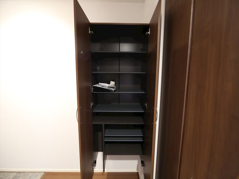 玄関　玄関　シューズボックス充実