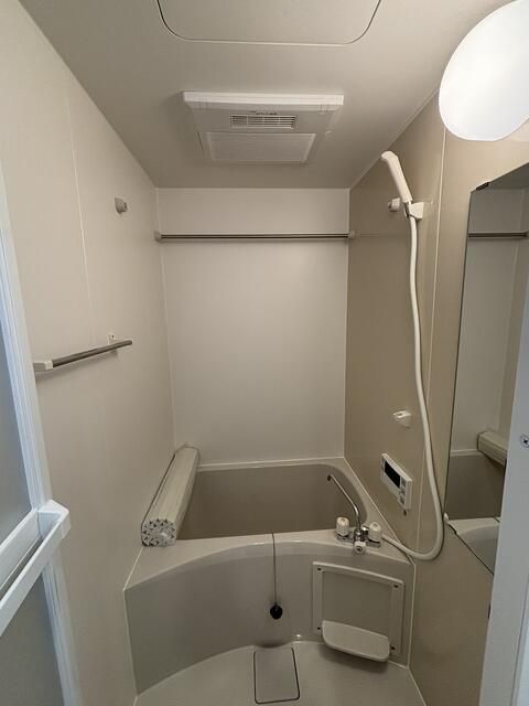 バス・シャワールーム　お風呂で日々の疲れを落としましょう