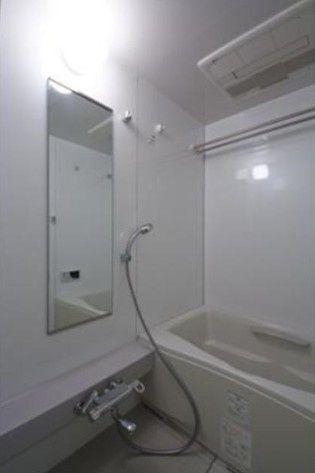 バス・シャワールーム　ゆっくりとバスタイムをお楽しみください♪