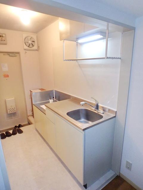 キッチン　キッチンに窓