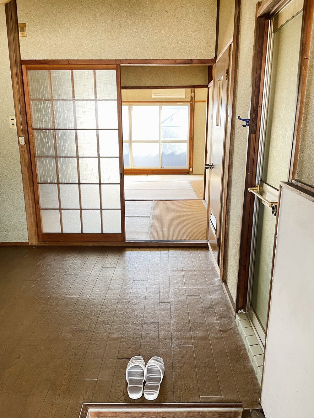 淀川荘の玄関写真