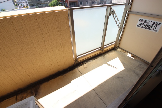 バルコニー　※別室の参考写真の為、現況優先です。