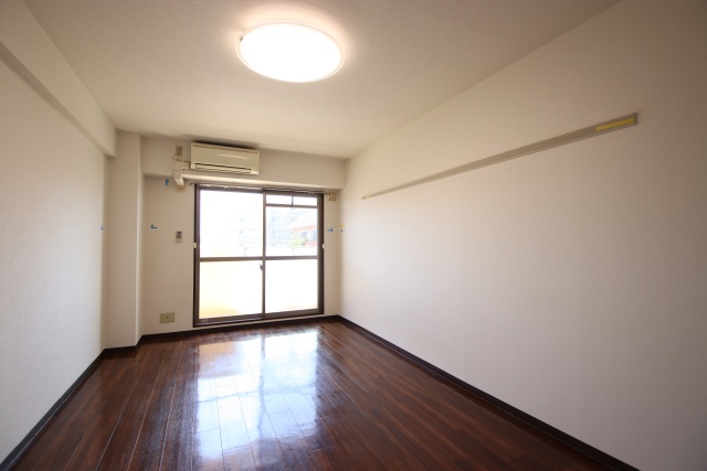 居室・リビング　※別室の参考写真の為、現況優先です。