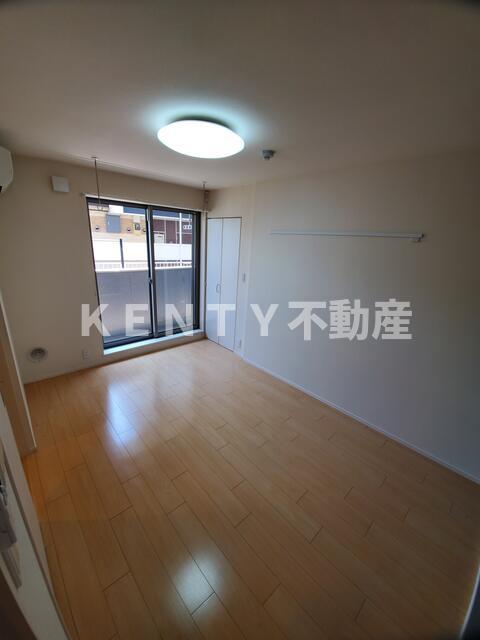 居室・リビング　こちらの居間で趣味の時間をお楽しみください