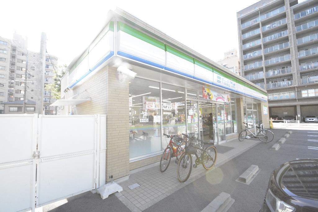 その他　ファミリーマート昭和鶴舞二丁目店（その他）まで119m