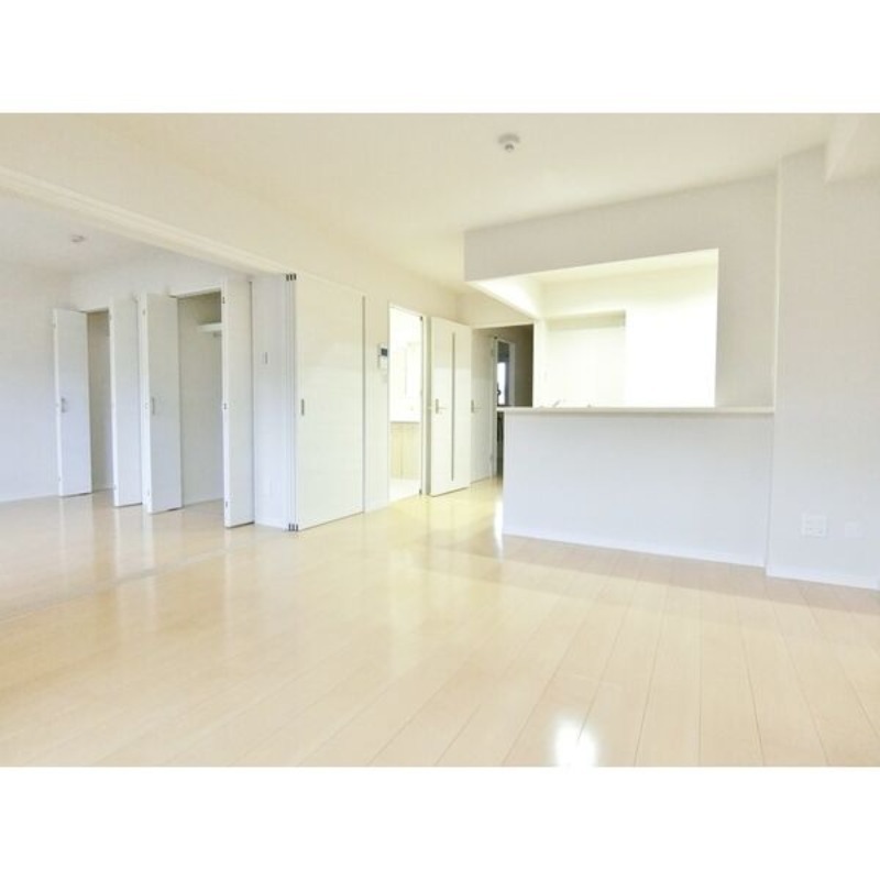 居室・リビング　図面と現状に相違がある場合には現状を優先