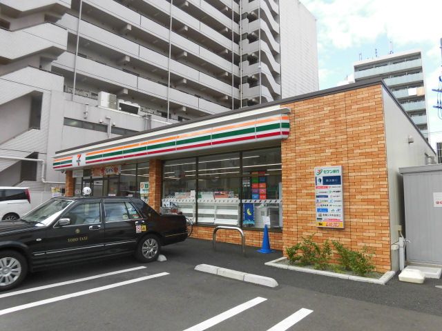 コンビニ　セブン‐イレブン 横浜鶴見駅西店（コンビニ）まで463m