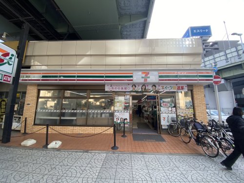コンビニ　セブン-イレブン 大阪久太郎町４丁目店（コンビニ）まで15m