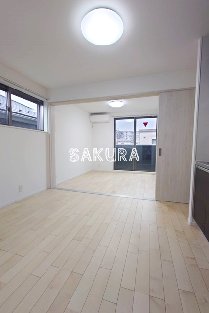 居室・リビング　開放感のあるゆったりとしたお部屋です♪