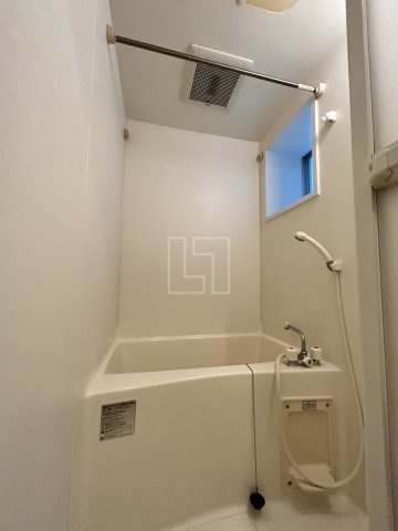 バス・シャワールーム　ビクトワーレ　バスルーム