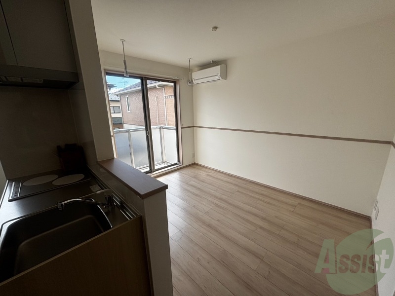 居室・リビング　きれいなＬＤＫが広がっていて居心地が良さそうですね。