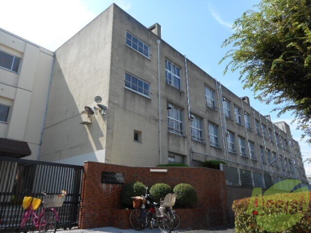 中学校　淡路中学校（中学校）まで848m