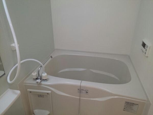 バス・シャワールーム　追い炊き付バス♪