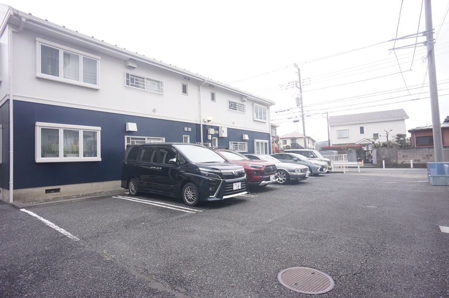 駐車場　敷地内駐車場１台付～無料！