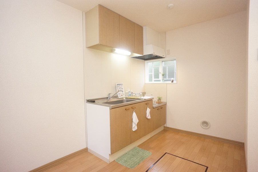 キッチン　２口ガスコンロ設置可～都市ガス仕様！