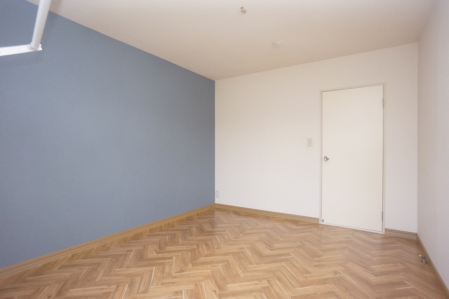 コンビニ　セブンイレブン鎌倉手広西店（コンビニ）まで1084m