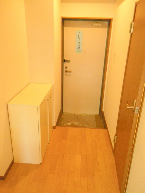 玄関　☆玄関スペースも広めでゆとりがあります。