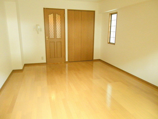 居室・リビング　☆9帖と広めの１Kタイプのお部屋☆角部屋2面採光で明るいお部