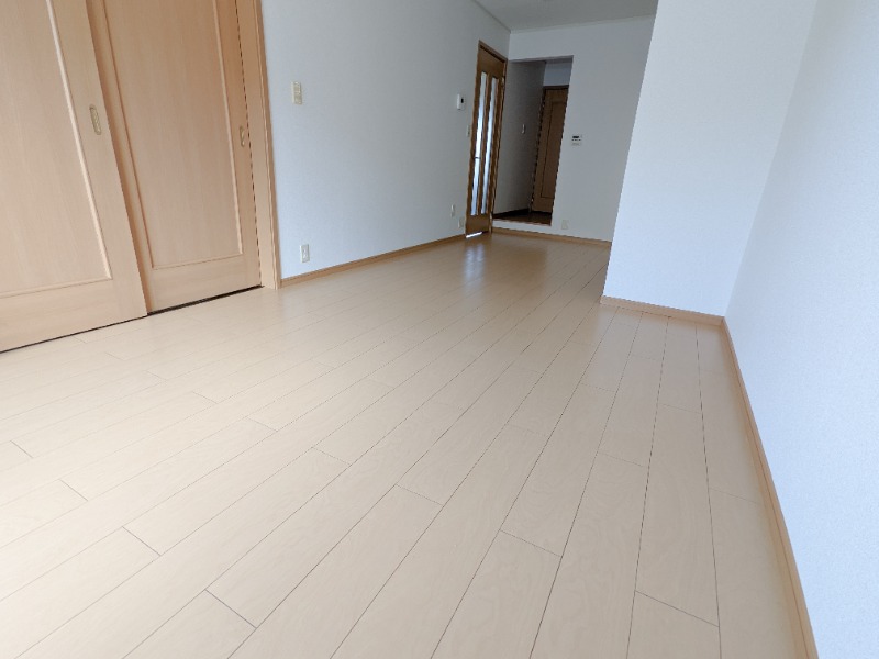 居室・リビング　図面と現状に相違がある場合には現状を優先