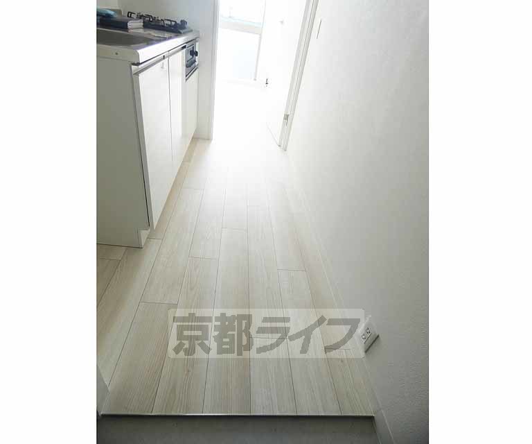 その他部屋・スペース　綺麗な廊下。