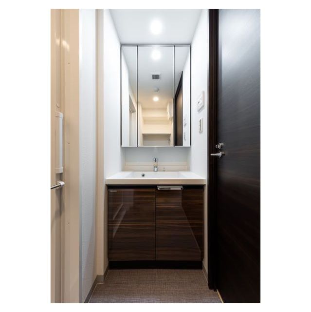 洗面設備　使いやすい洗面所です