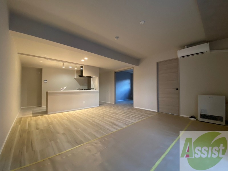 居室・リビング　広々としたリビングですね。使い勝手がよさそうですね！