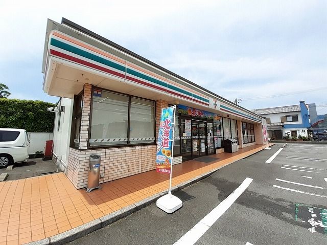 コンビニ　セブンイレブン　中の島店（コンビニ）まで400m