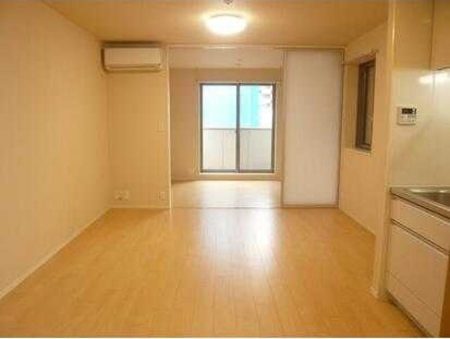 居室・リビング　参考写真（同建物別部屋のものです）