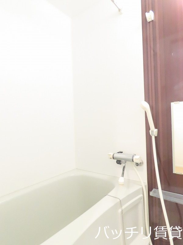 バス・シャワールーム　同型タイプの為、現状を優先致します。