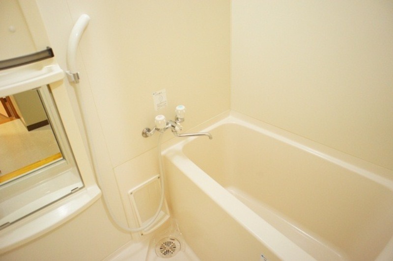 バス・シャワールーム　図面と現状に相違がある場合には現状を優先