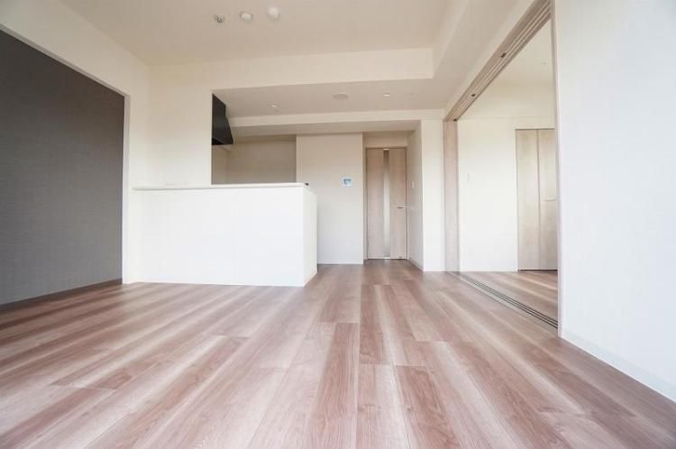 居室・リビング　こちらの居間で趣味の時間をお楽しみください