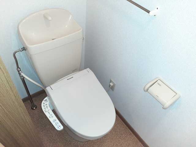 トイレ　落ち着いたトイレです