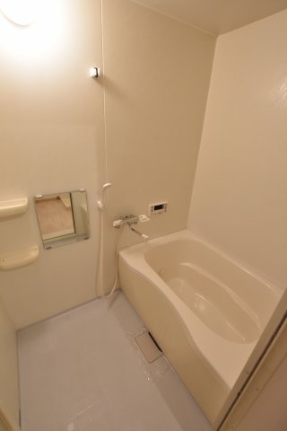 バス・シャワールーム　同物件、類似間取りのイメージ写真です