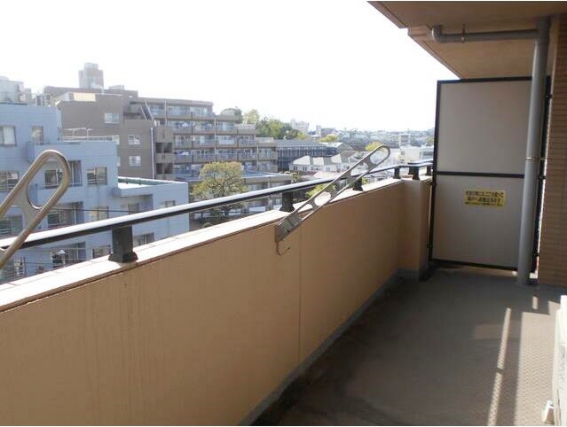 バルコニー　暖かな日差しのふりそそぐバルコニー♪