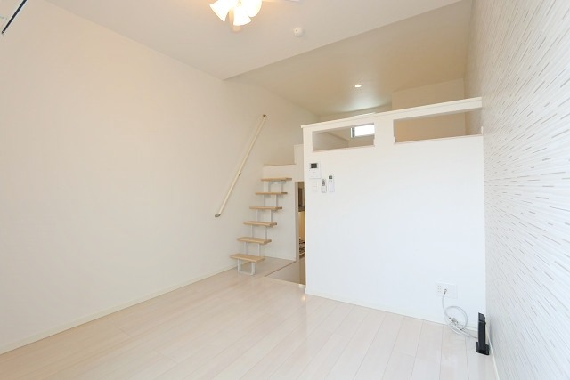 居室・リビング　家具の配置に困らない間取りですね