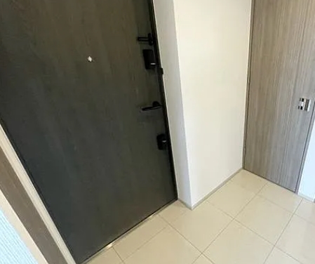 玄関　収納もある玄関です