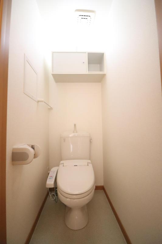 トイレ　温水洗浄便座トイレ