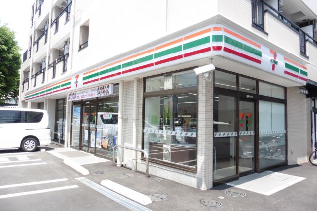 コンビニ　セブンイレブン（コンビニ）まで430m