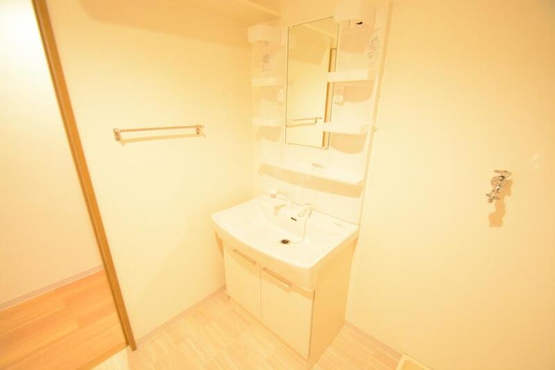 洗面設備　独立洗面台です。