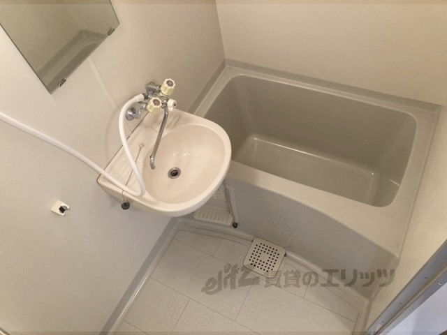 バス・シャワールーム　バス