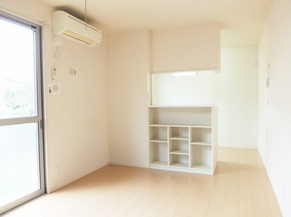 居室・リビング　反転間取参照