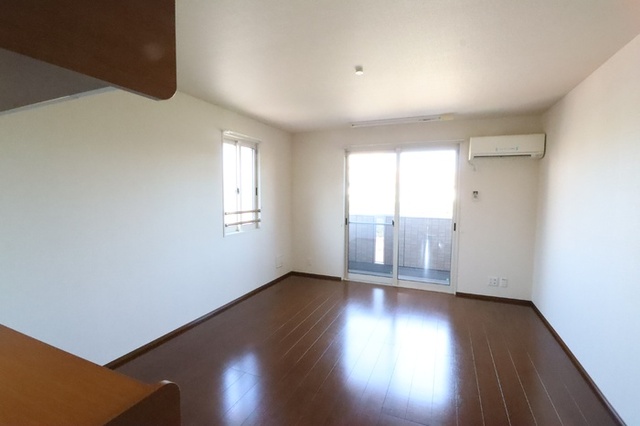 居室・リビング　リビング